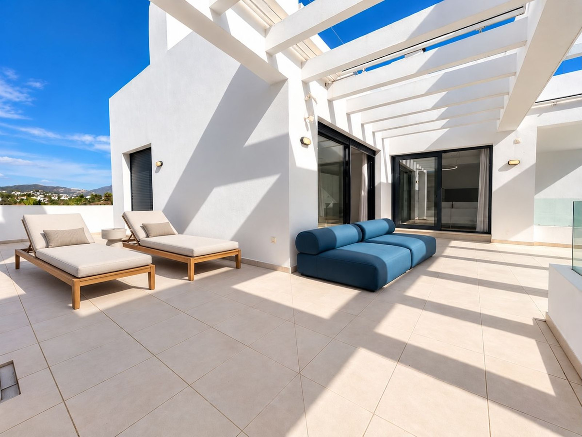 3 Bedroom Penthouse in Benahavís - Photo 22