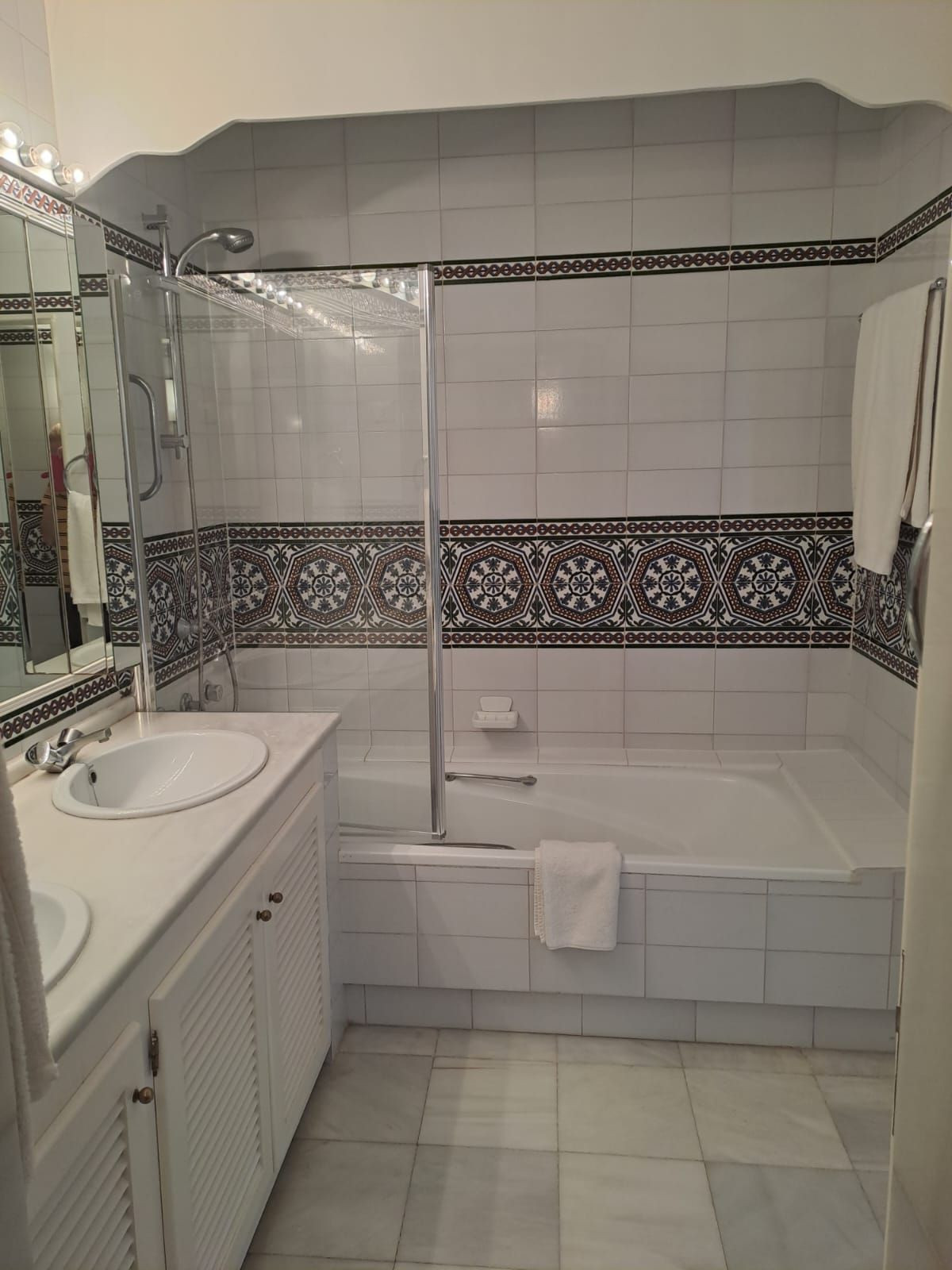 3 Bedroom Apartment in Estepona - Photo 16