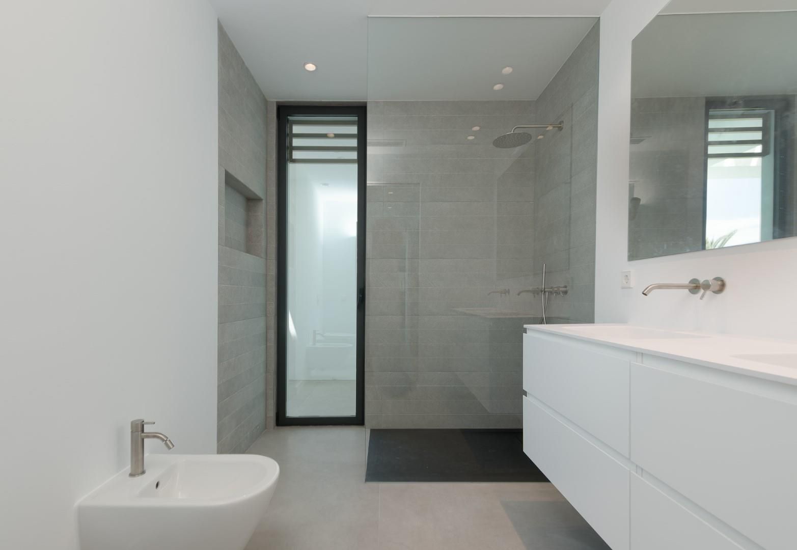 5 Bedroom Villa in Estepona - Photo 15