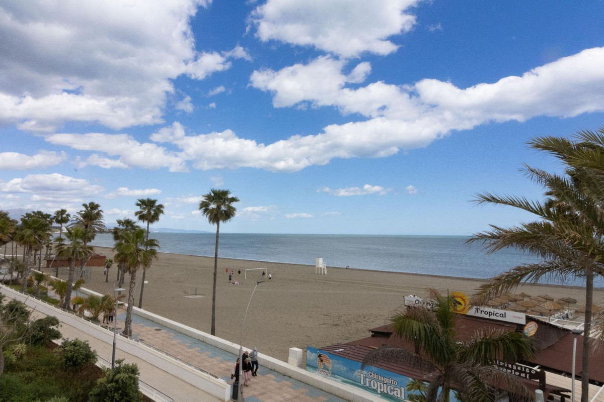 2 Bedroom Apartment in Estepona - Photo 24
