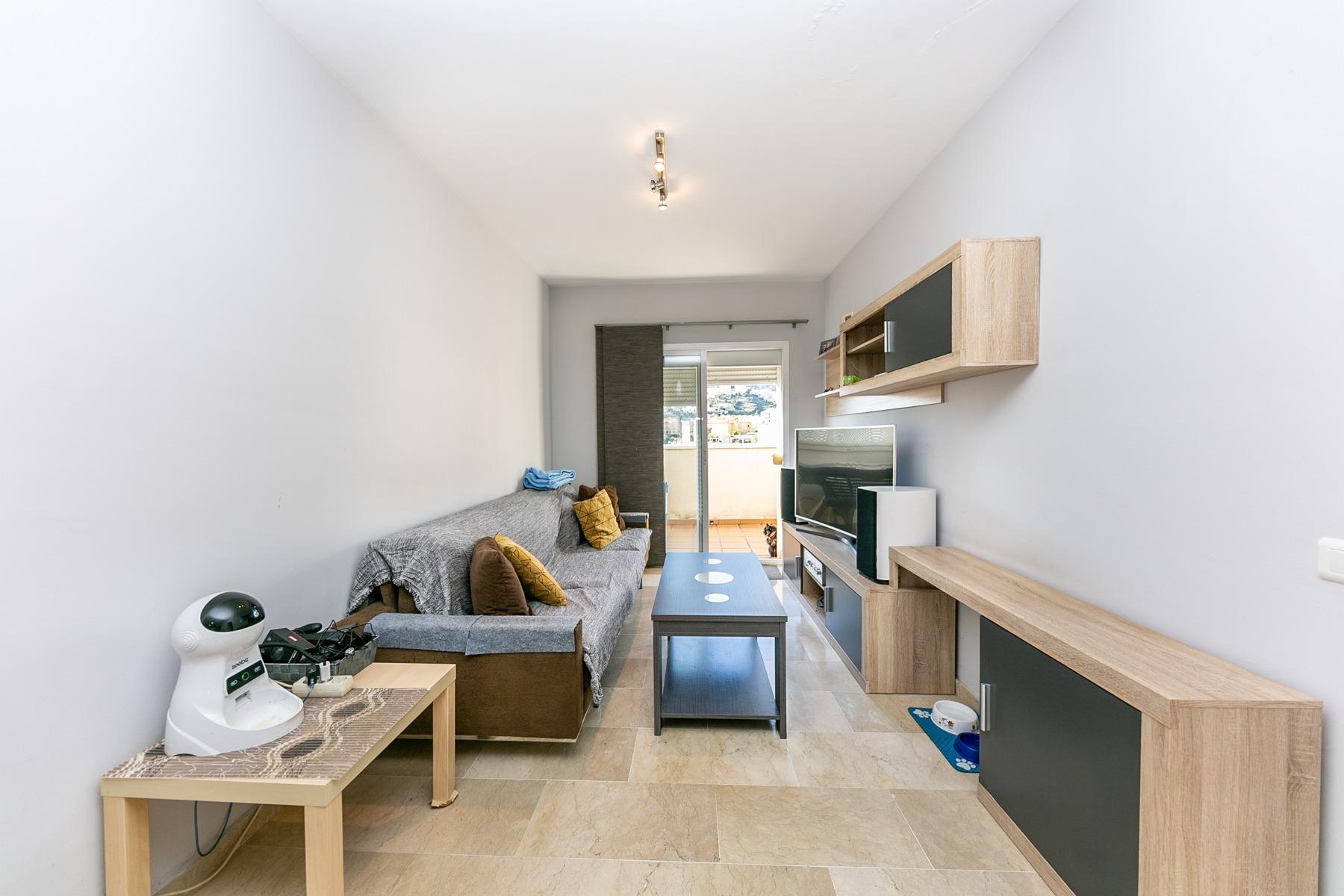 2 Bedroom Townhouse in Benalmádena - Photo 10