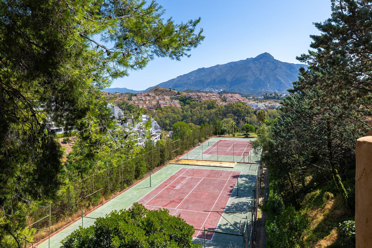 3 Bedroom Apartment in Marbella - Photo 36