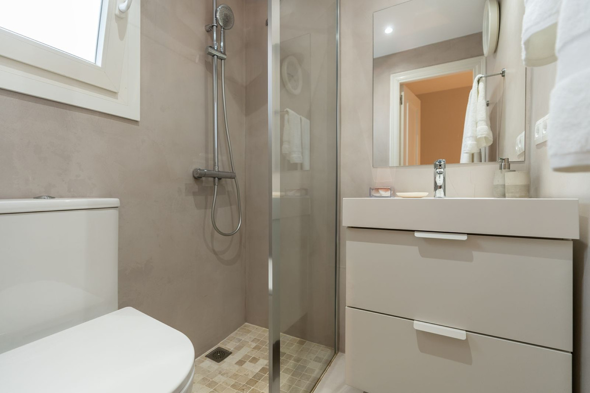5 Bedroom Villa in San Pedro de Alcántara - Фото 23