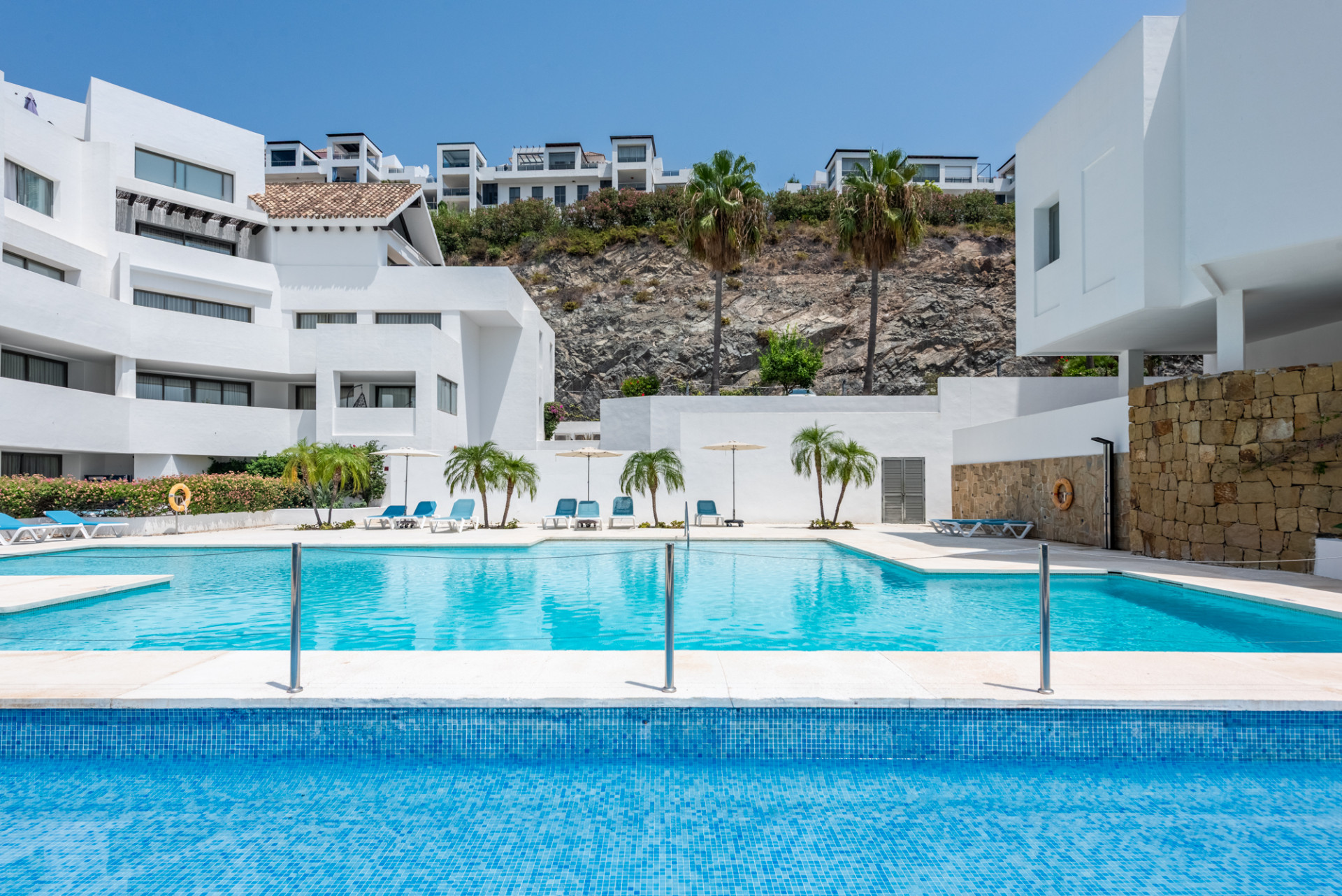2 Bedroom Apartment in Benahavís - Photo 35