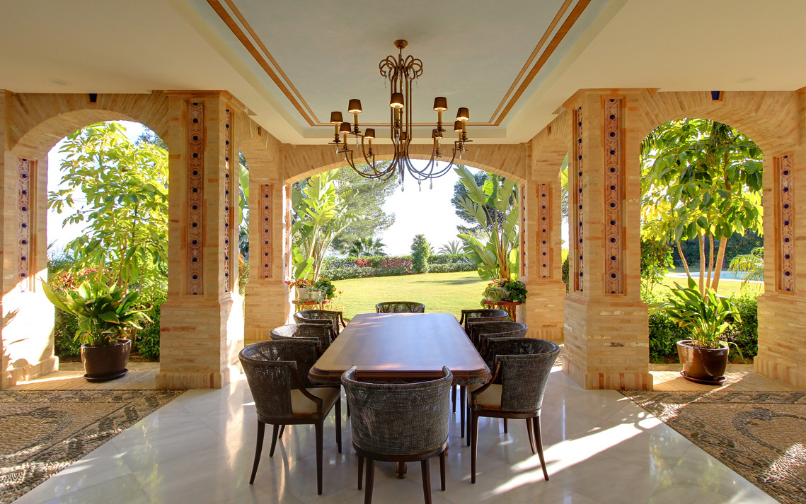 6 Bedroom Villa in Marbella - Photo 10