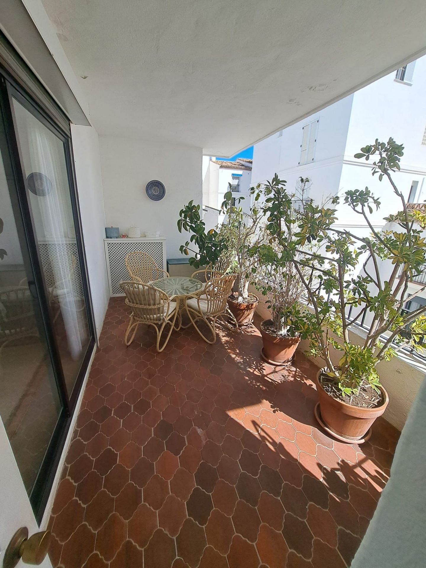 2 Bedroom Apartment in Marbella - Photo 20