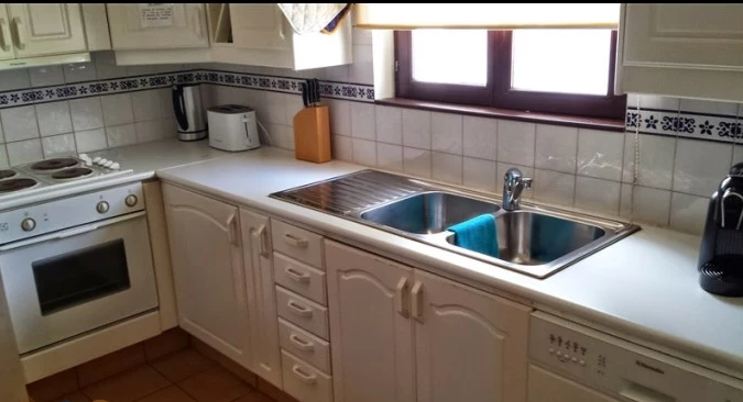 Piso de 2 dormitorios con piscina – Foto 3
