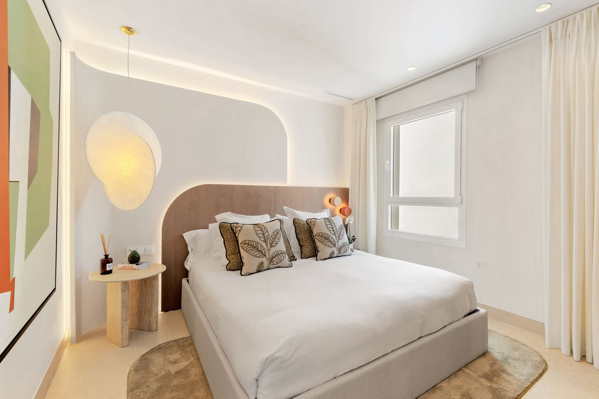 3 Bedroom Apartment in Marbella - Photo 13