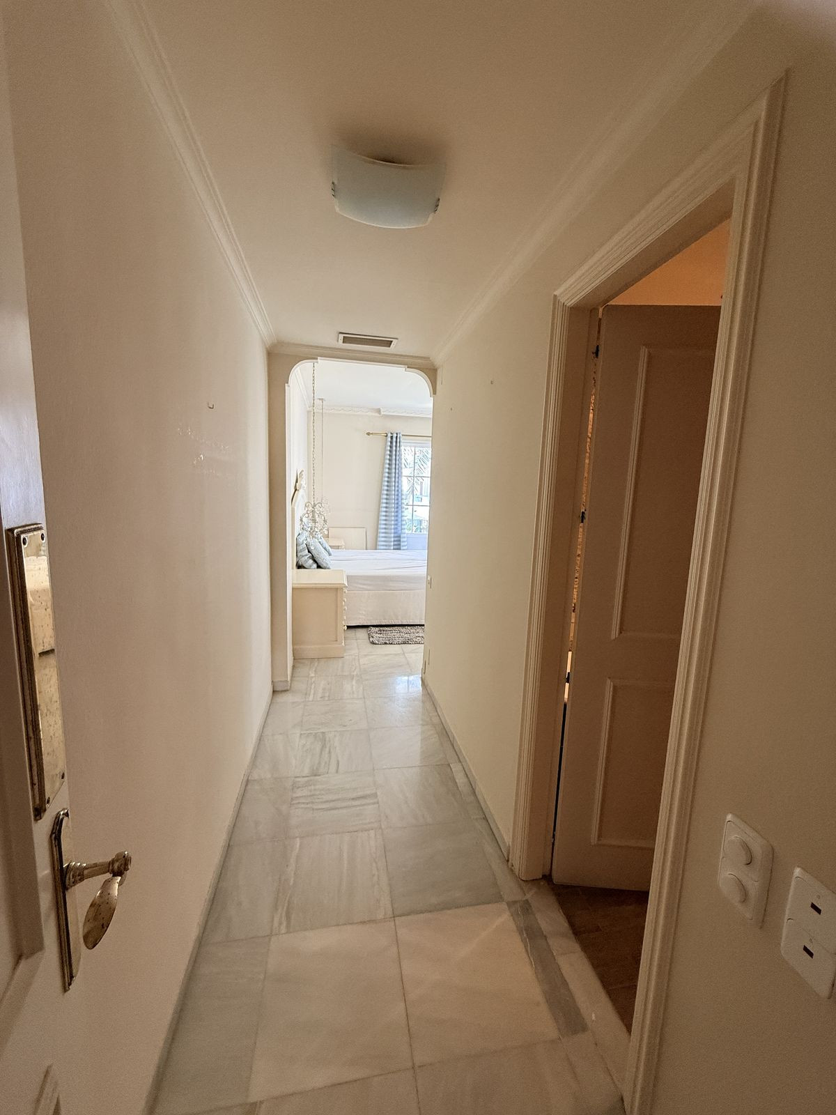 3 Bedroom Apartment in Estepona - Foto 16