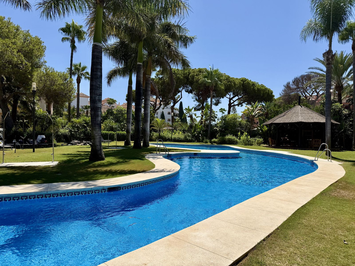 2 Bedroom Apartment in Marbella - Photo 8