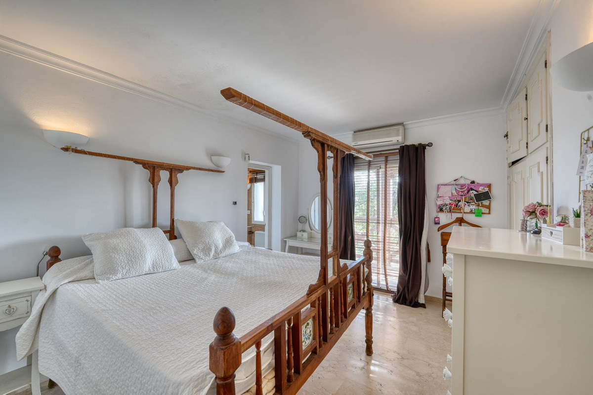 5 Bedroom Villa in Sotogrande - Photo 17