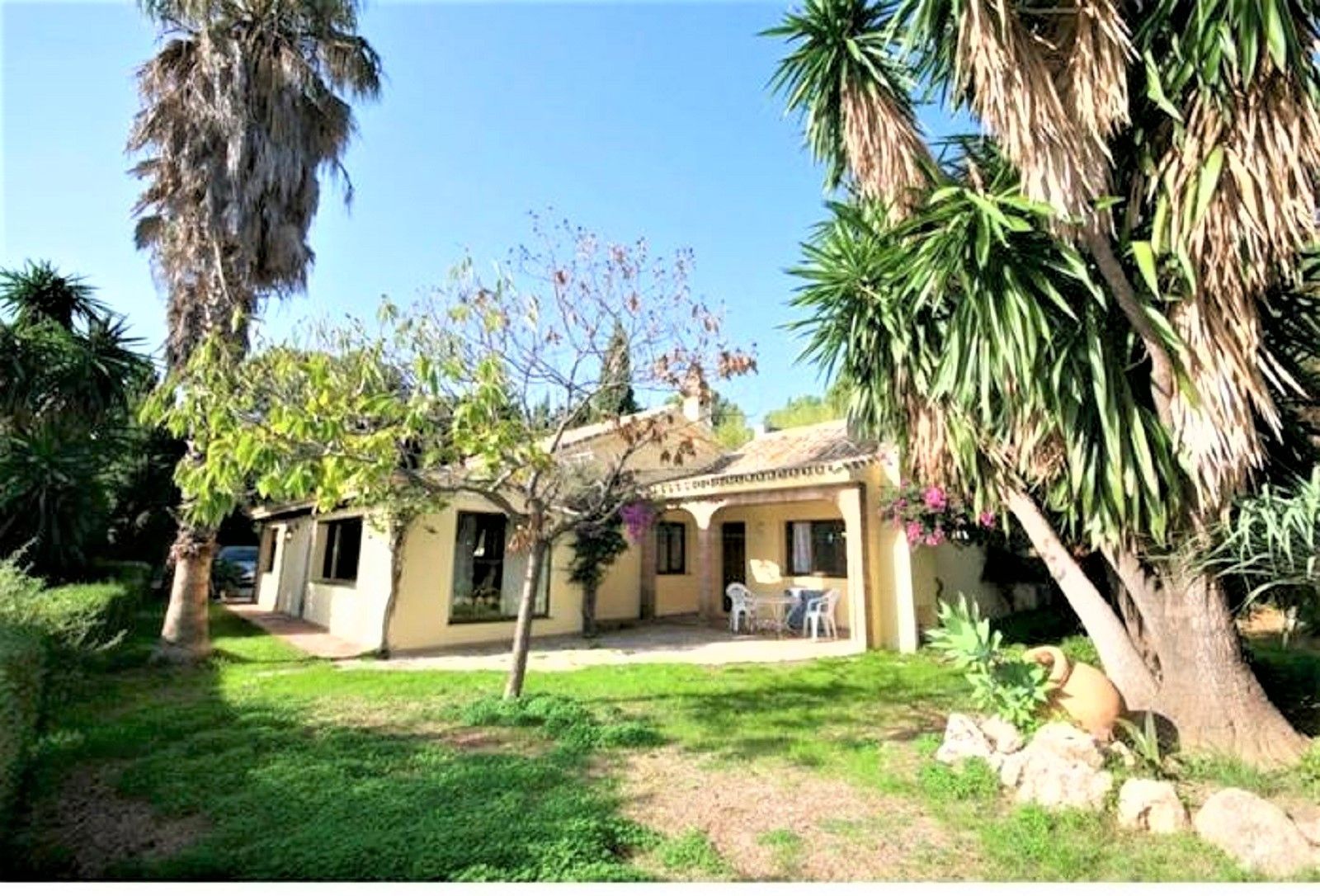 4 Bedroom Villa in Estepona - Foto 2