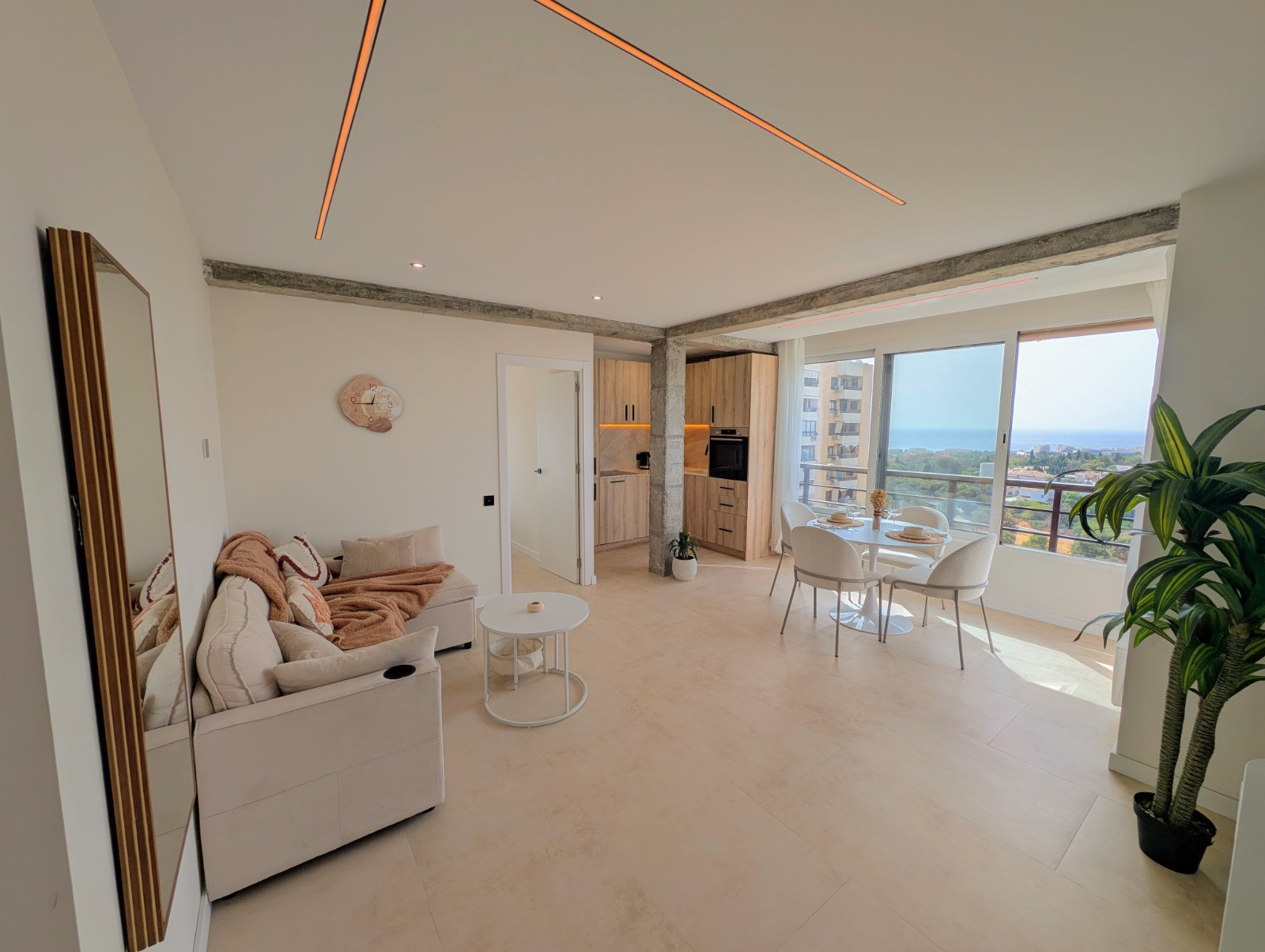 Apartamento com 1 quarto com piscina em Málaga, Espanha – Foto 1