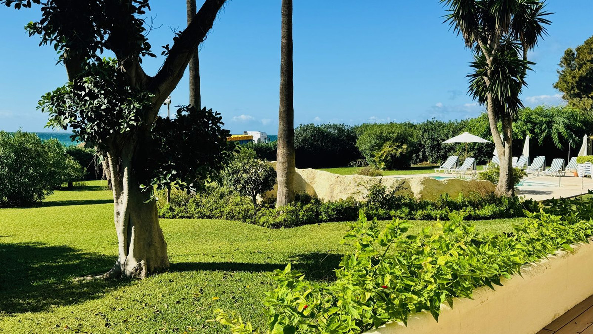 2 Bedroom Apartment in Marbella - Photo 14