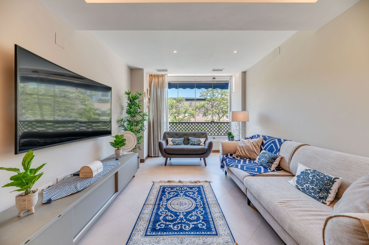 3 Bedroom Apartment in Marbella - Photo 6