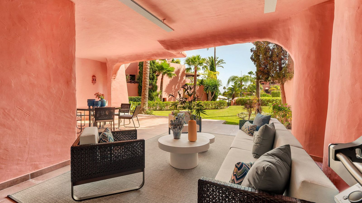3 Bedroom Apartment in Estepona