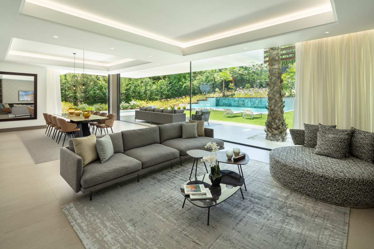 5 Bedroom Villa in Marbella - Photo 17