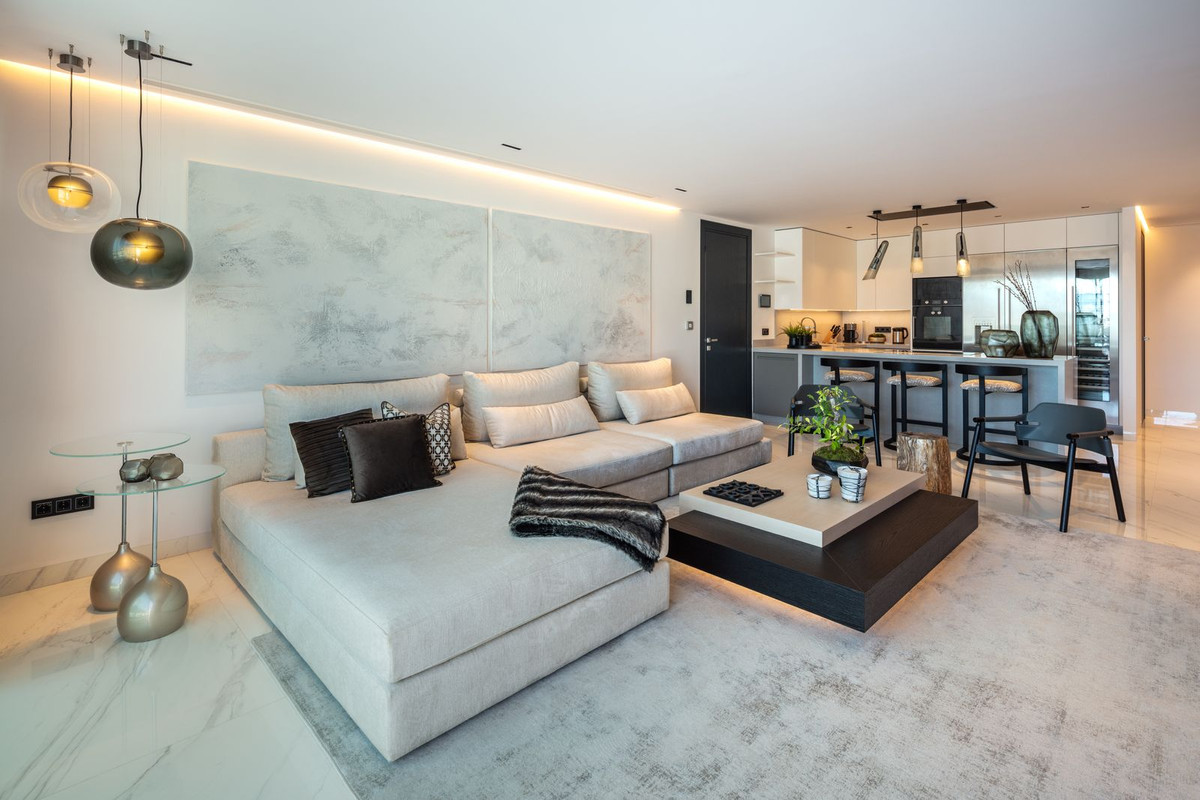 3 Bedroom Apartment in Marbella - Photo 7
