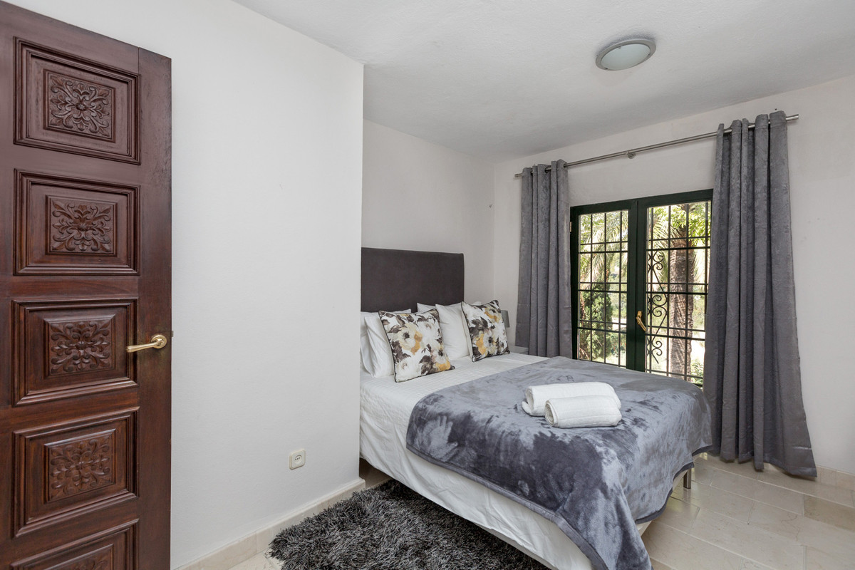 12 Bedroom Villa in Benahavís - Foto 18