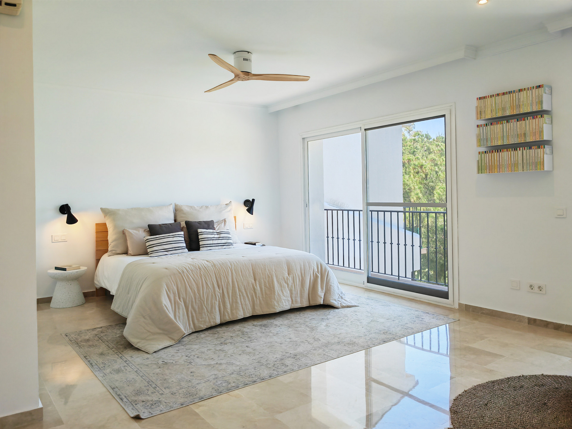 4 Bedroom Townhouse in Benahavís - Photo 10