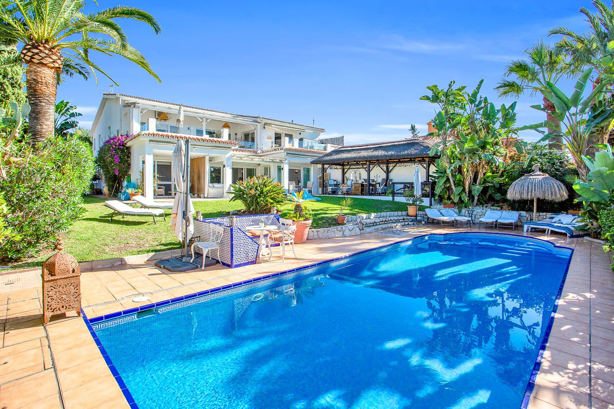 Villa in Marbesa
