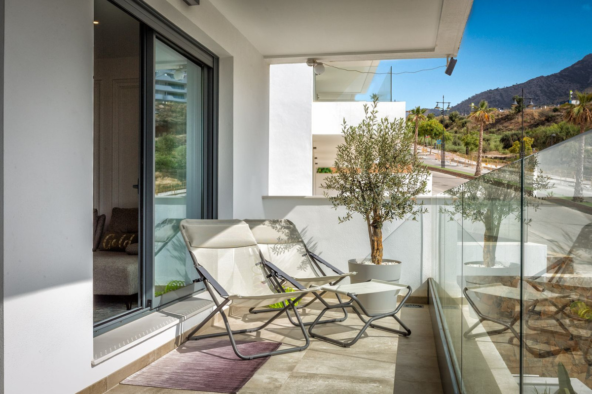 2 Bedroom Apartment in Fuengirola - Photo 18