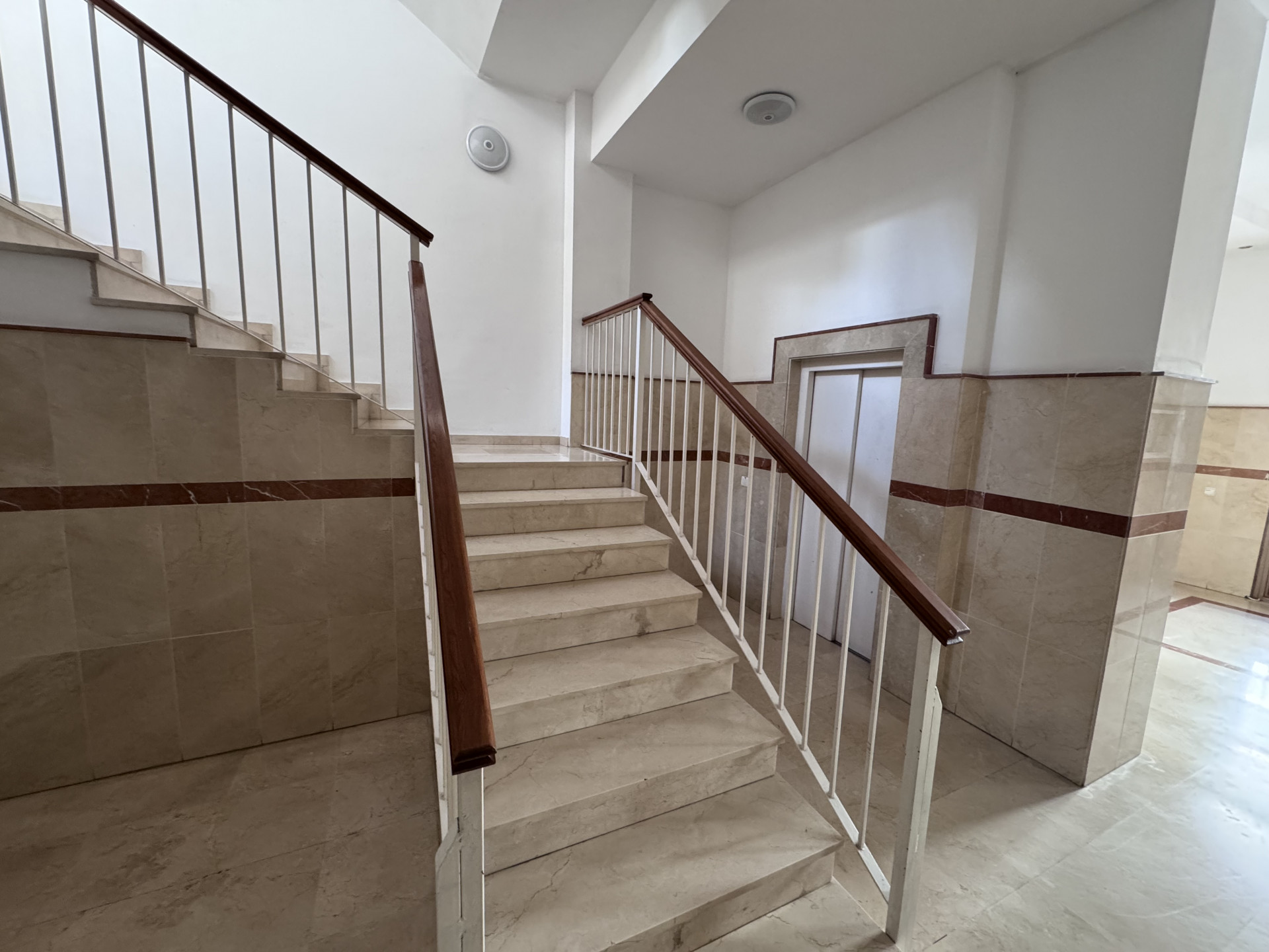 4 Bedroom Apartment in Estepona - Photo 13