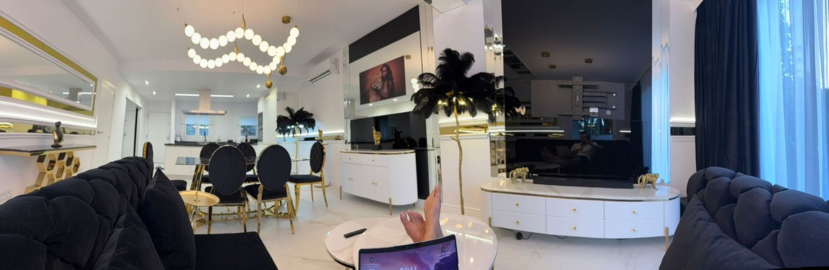 2 Bedroom Apartment in Marbella - Photo 10