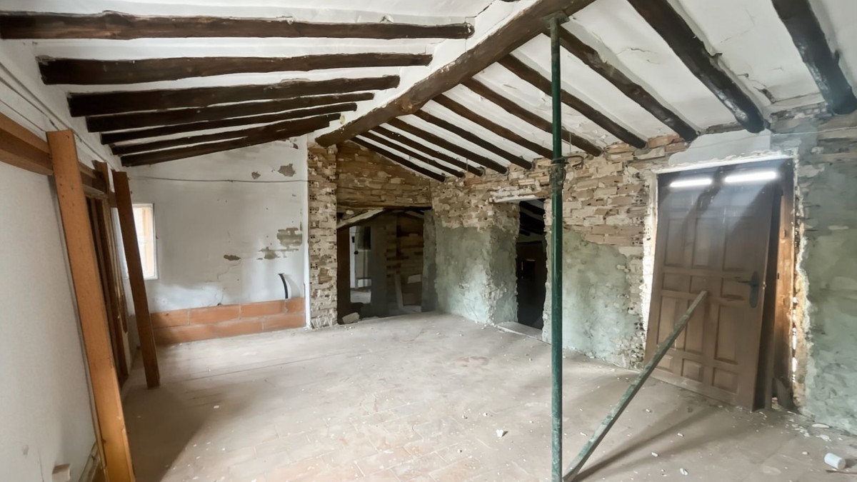 6 Bedroom Country house in Villanueva del Rosario - Photo 5