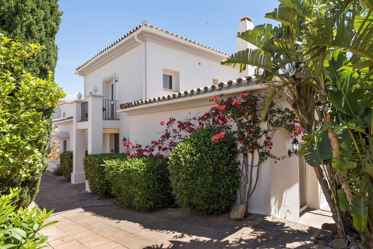 4 Bedroom Villa in Manilva - Photo 40