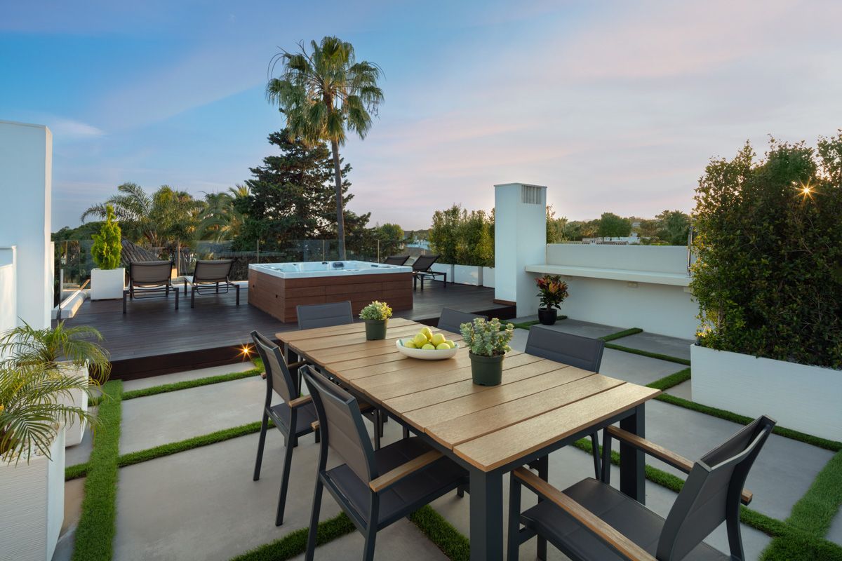 5 Bedroom Villa in Marbella - Photo 6