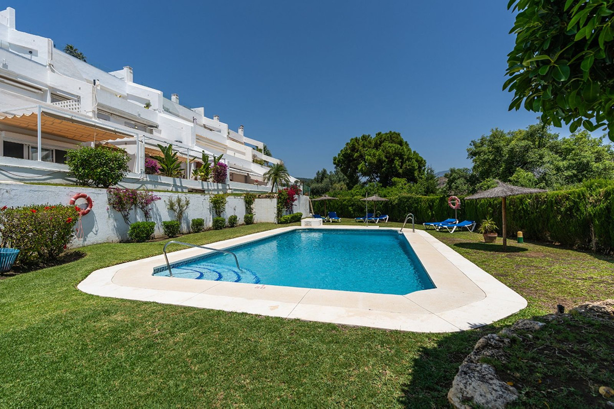 3 Bedroom Apartment in Benahavís - Photo 43