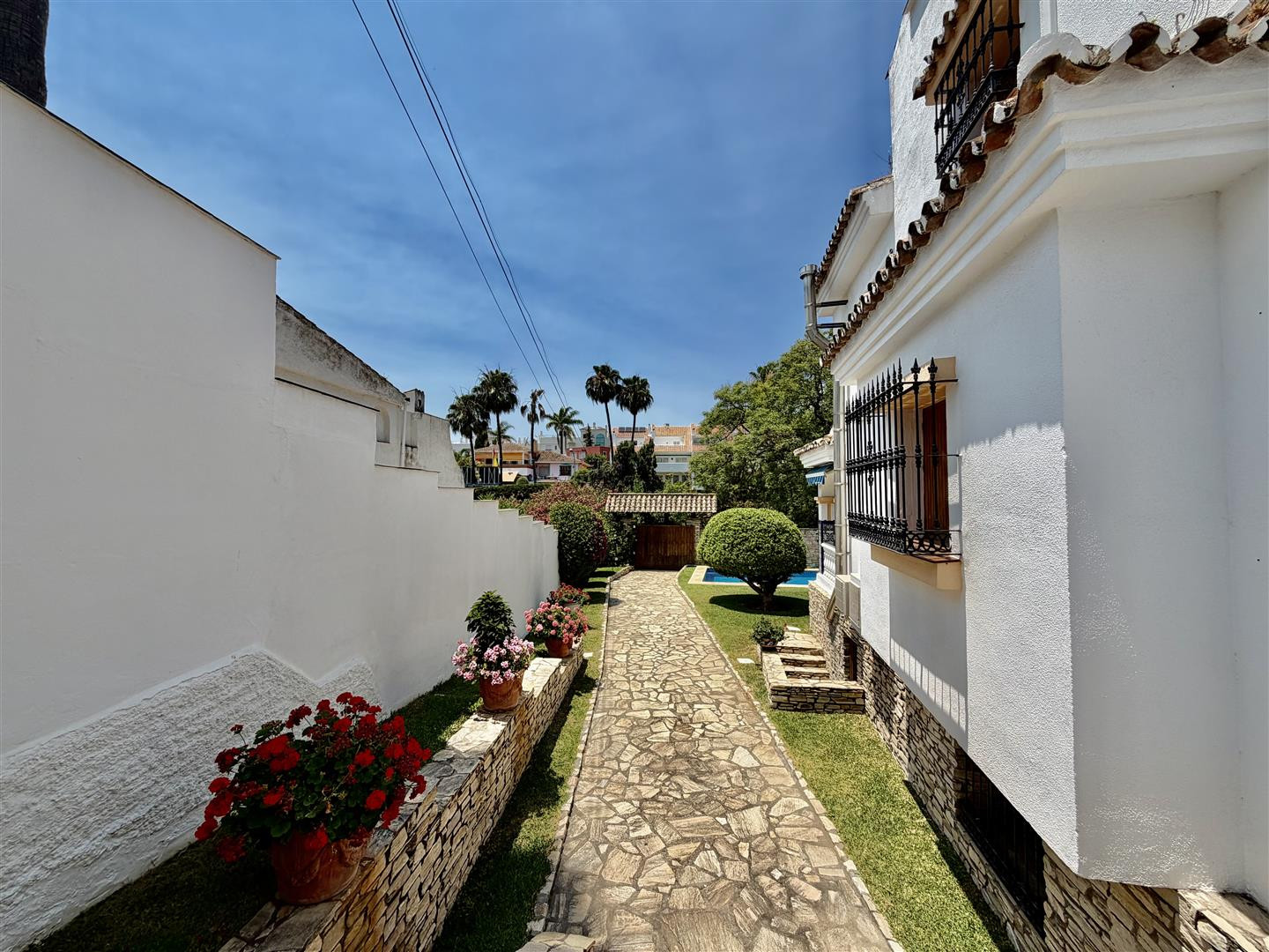 3 Bedroom Villa in Marbella - Photo 31