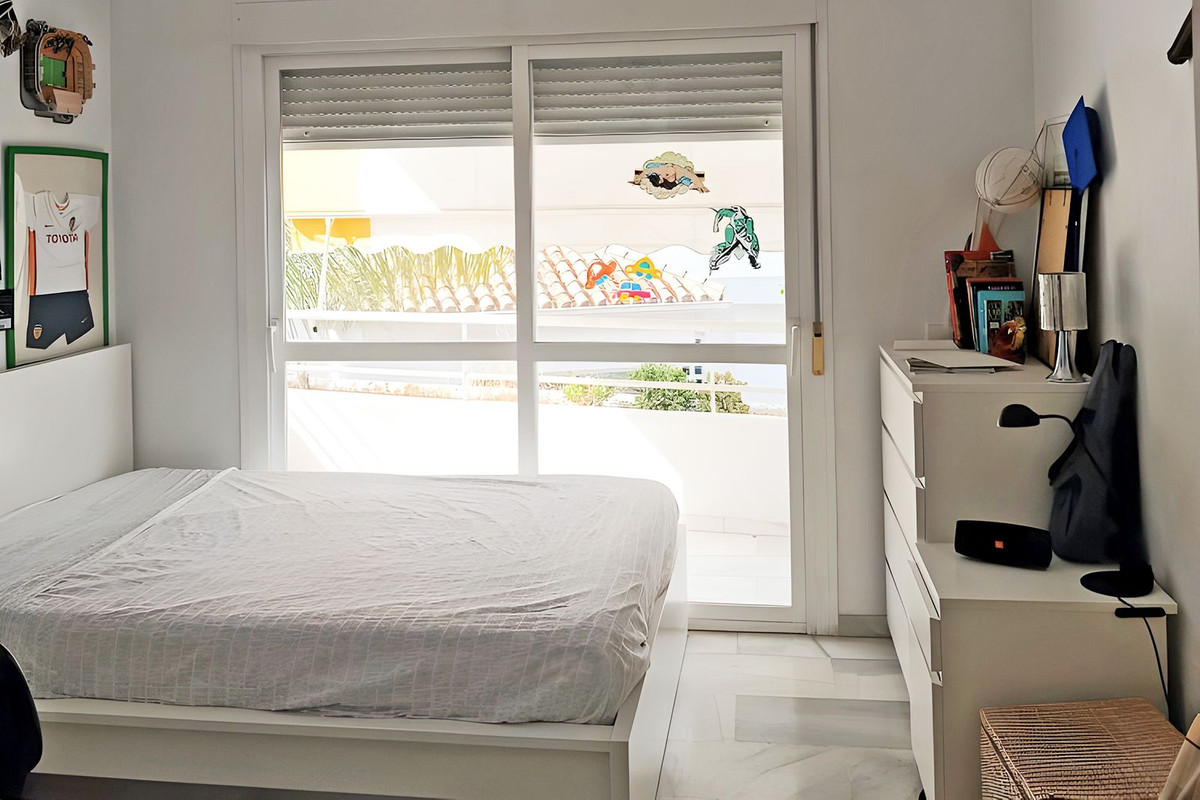 3 Bedroom Apartment in San Pedro de Alcántara - Photo 7