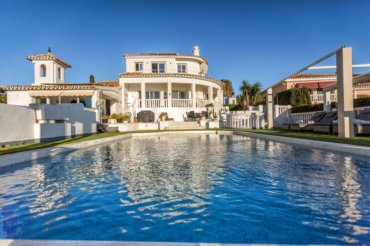 5 Bedroom Villa in Mijas - Photo 15