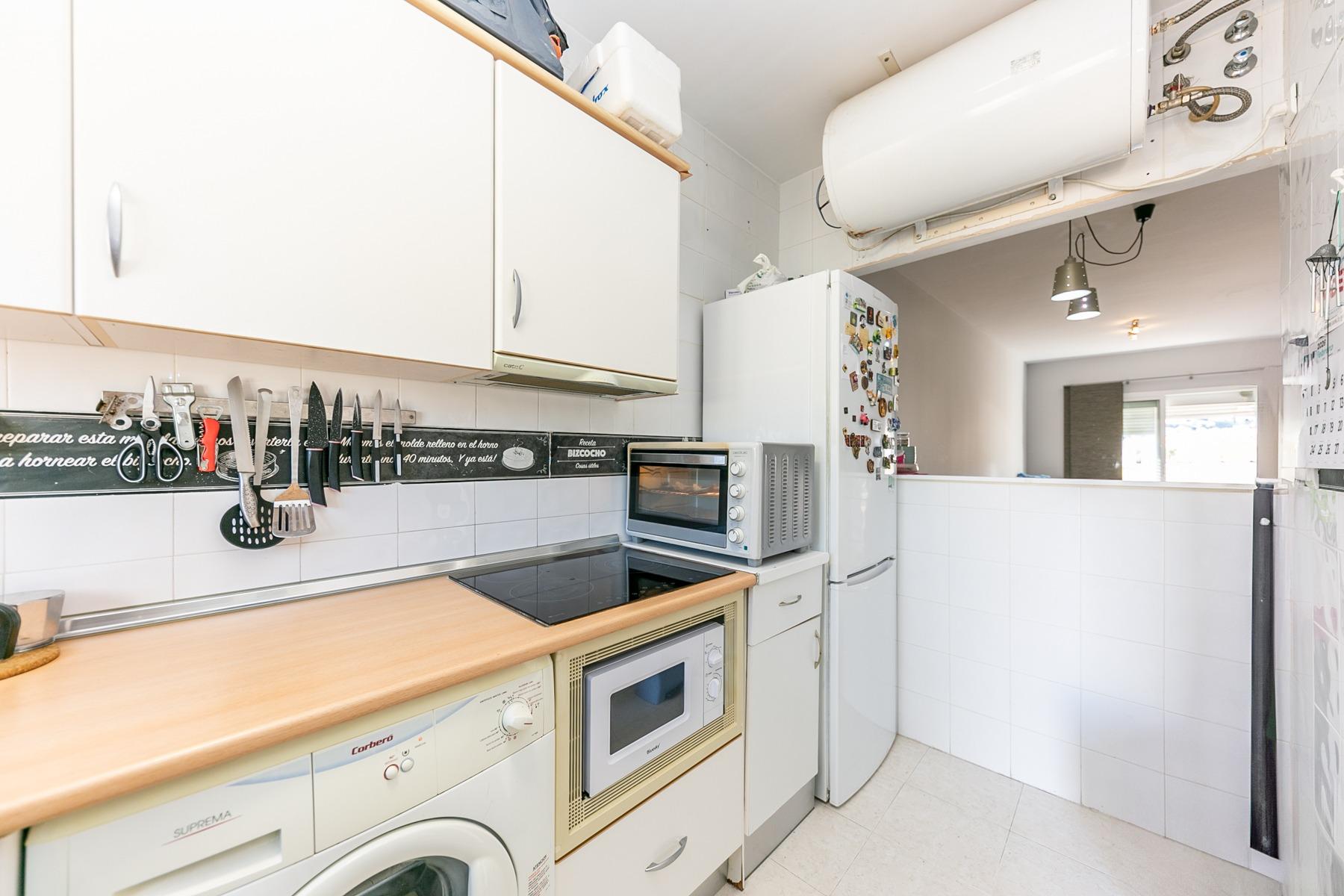 2 Bedroom Townhouse in Benalmádena - Photo 17