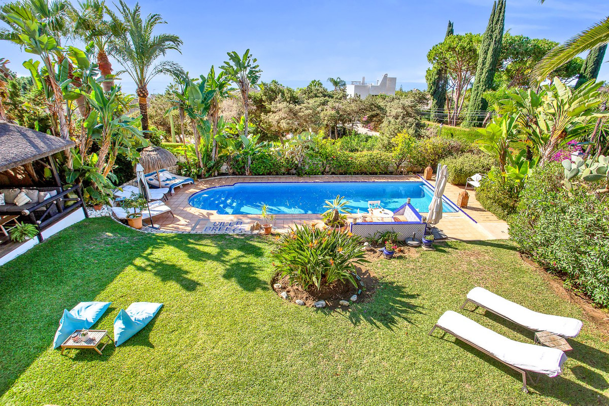 6 Bedroom Villa in Marbella - Photo 58