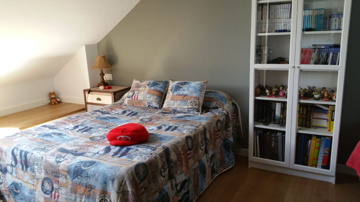 6 Bedroom Townhouse in San Pedro de Alcántara - Photo 15