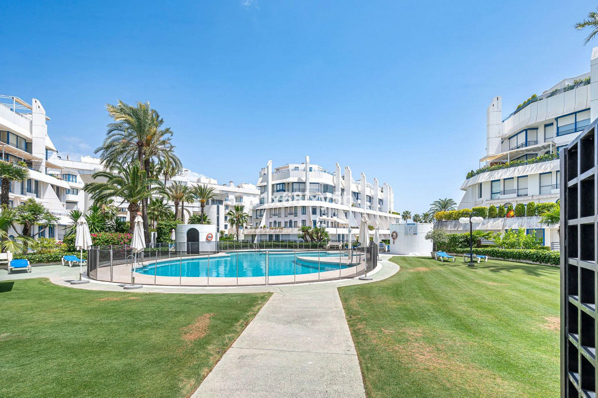 2 Bedroom Apartment in Marbella - Foto 2