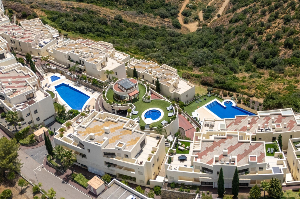 3 Bedroom Apartment in Marbella - Photo 28