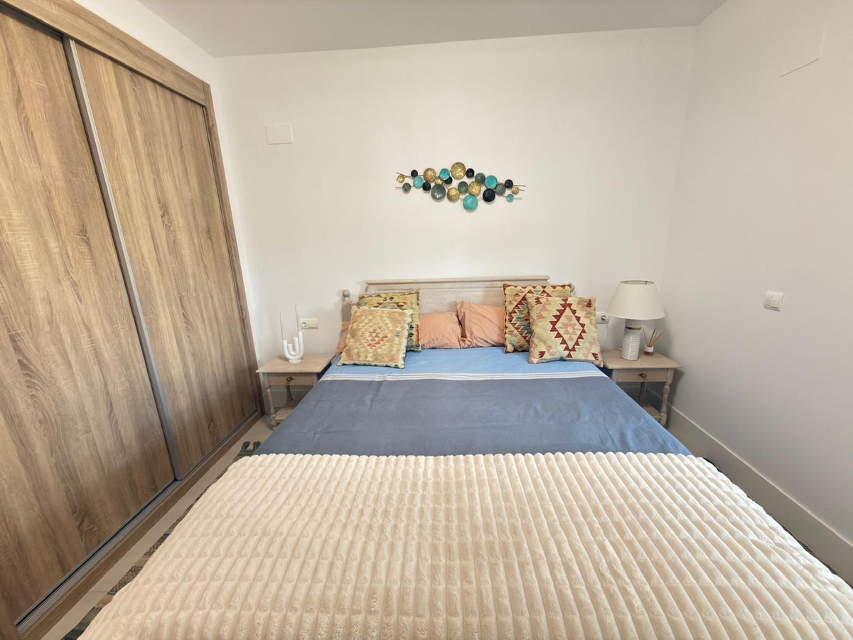 3 Bedroom Apartment in San Roque - Photo 4