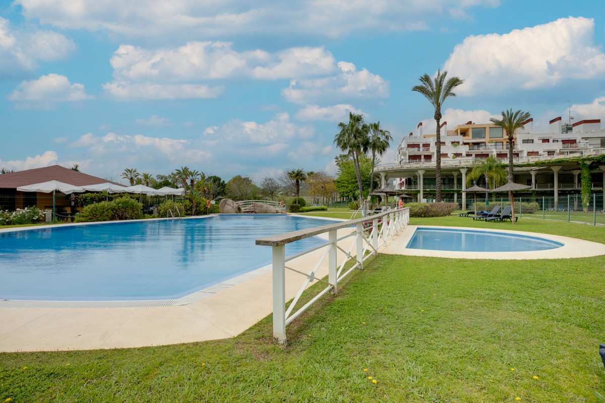 2 Bedroom Apartment in Benahavís - Foto 23