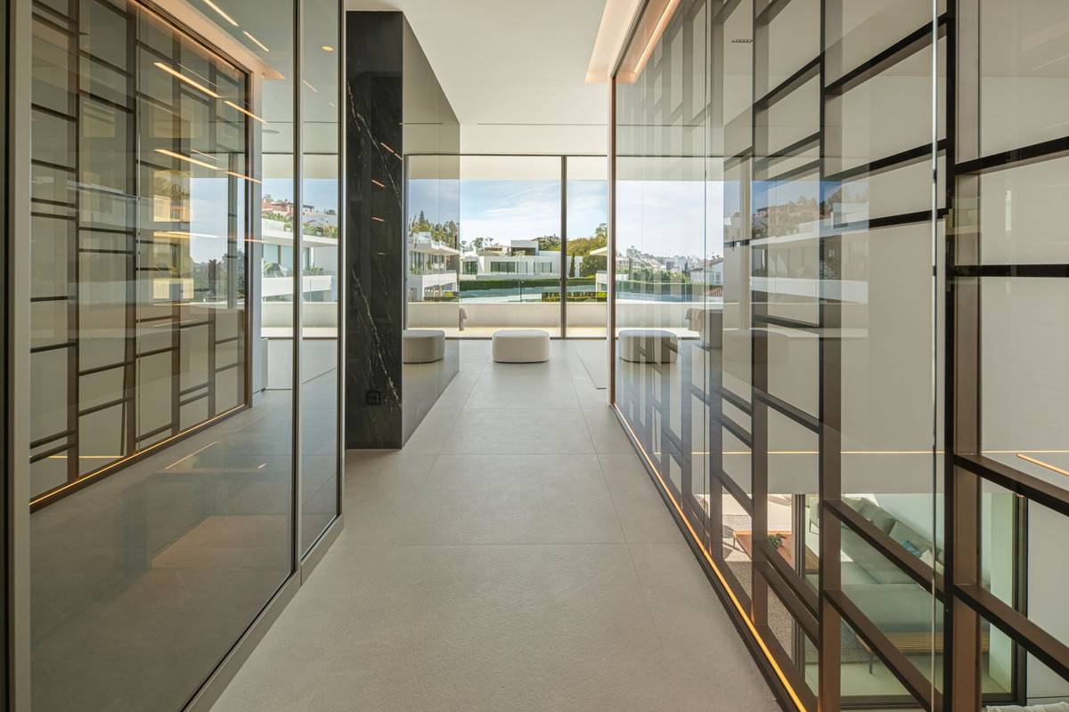 3 Bedroom Villa in Marbella - Фото 24