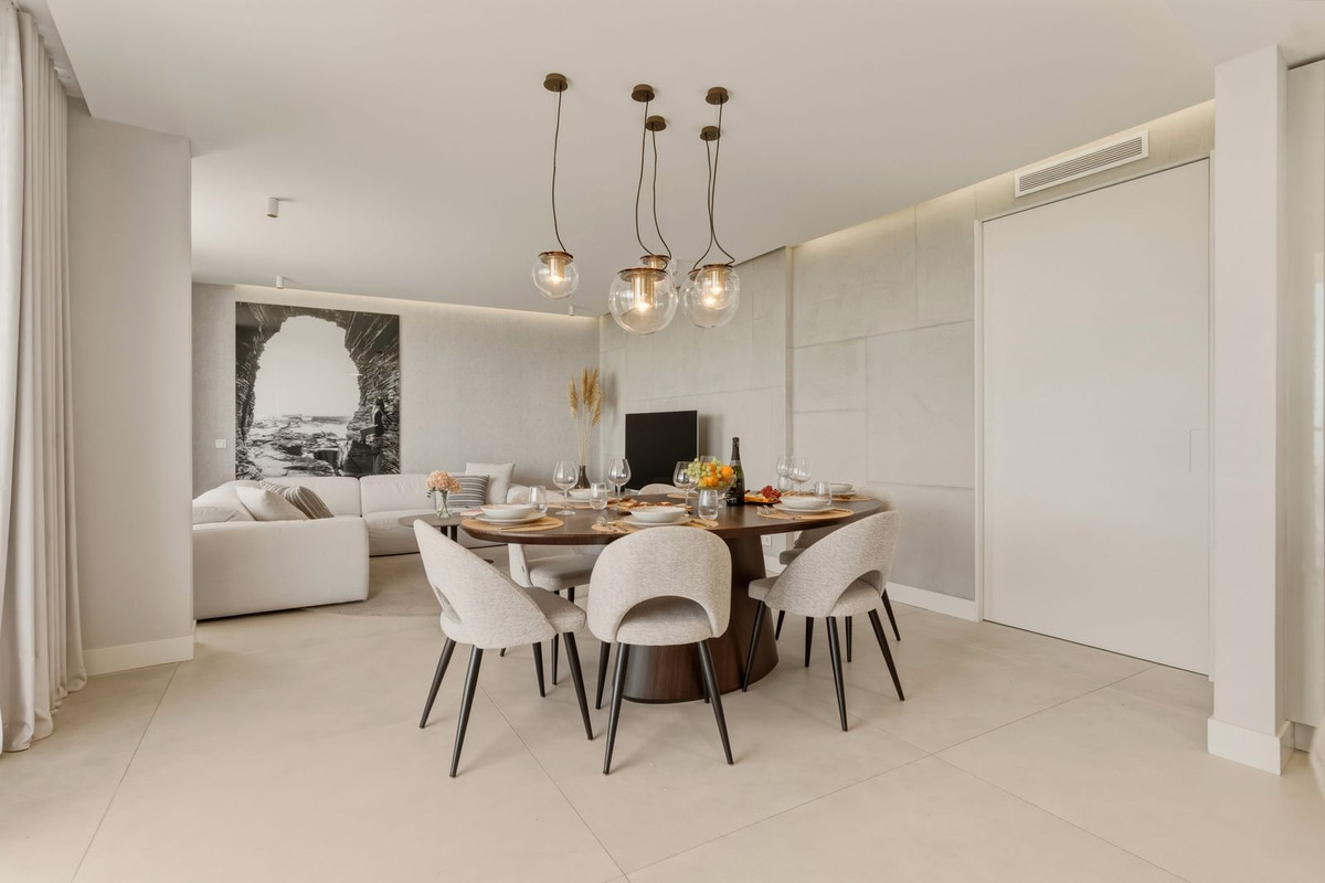 4 Bedroom Apartment in Estepona - Фото 6