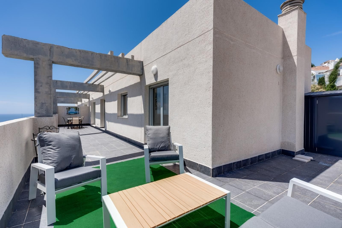 2 Bedroom Penthouse in Mijas - Photo 5