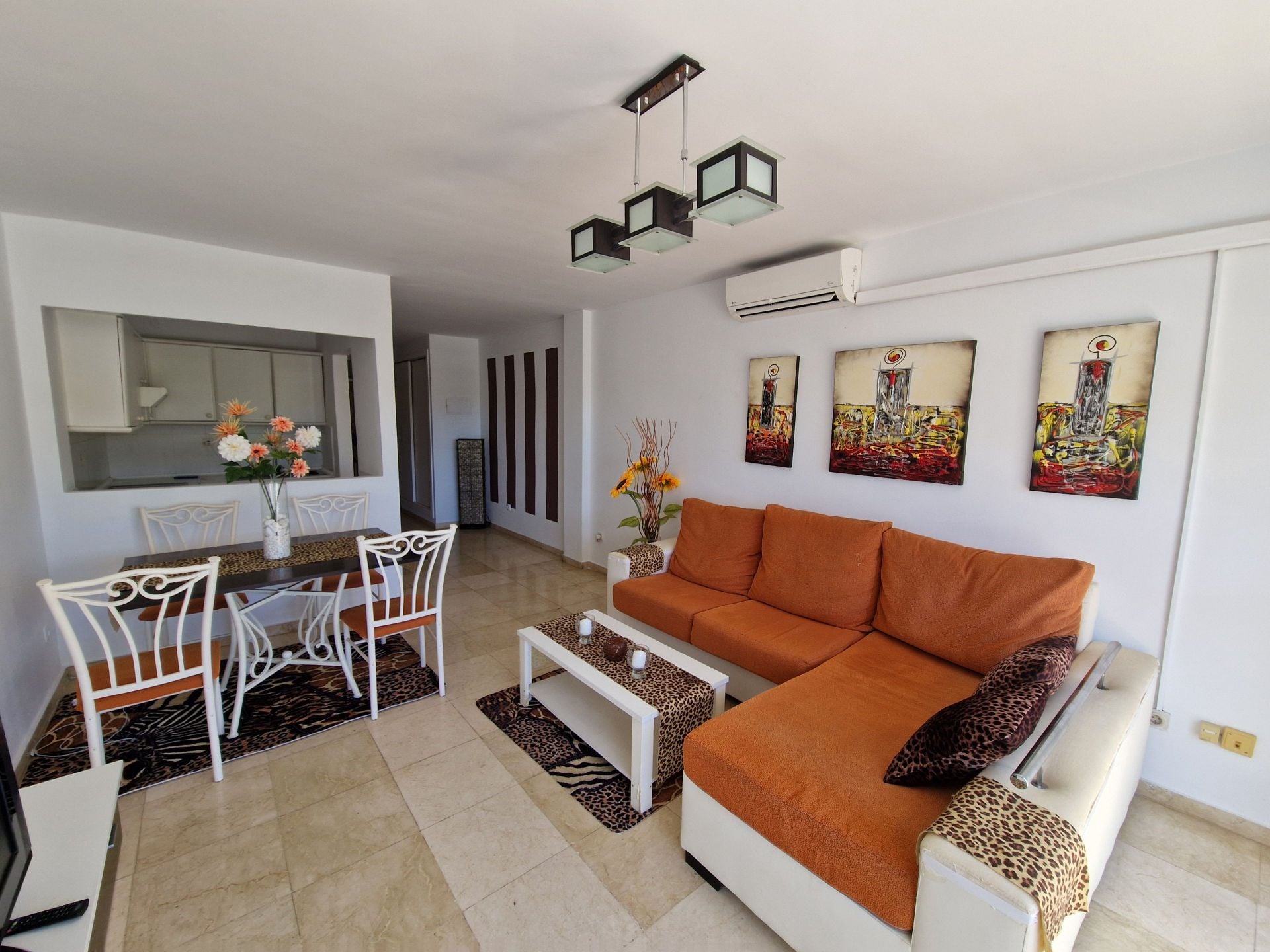 1 Bedroom Apartment in Marbella - Photo 5