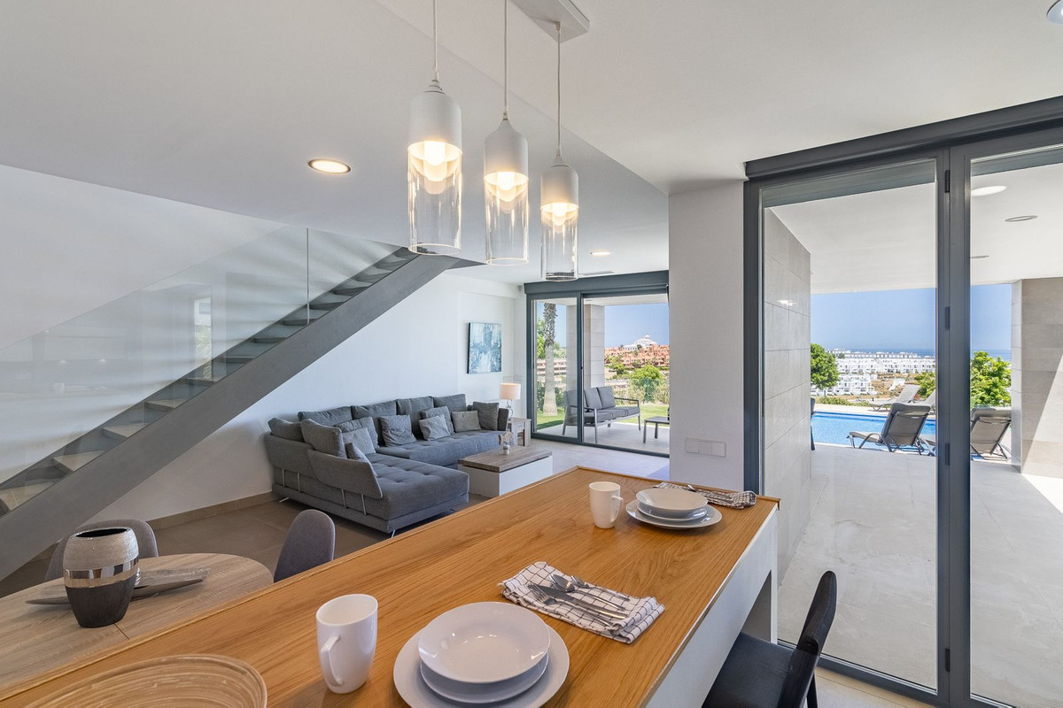 4 Bedroom Villa in Manilva - Photo 6