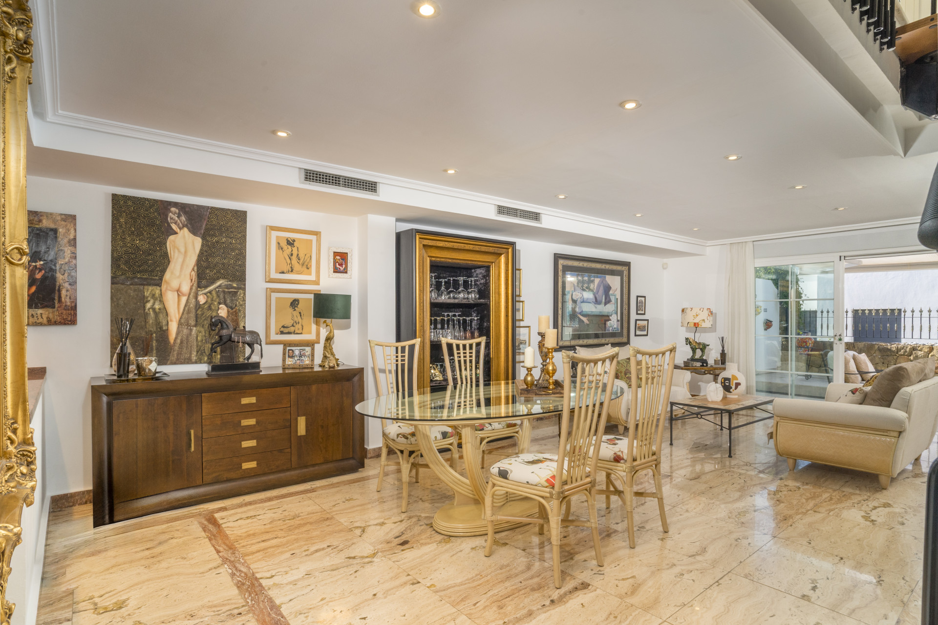 3 Bedroom Townhouse in Marbella - Photo 5