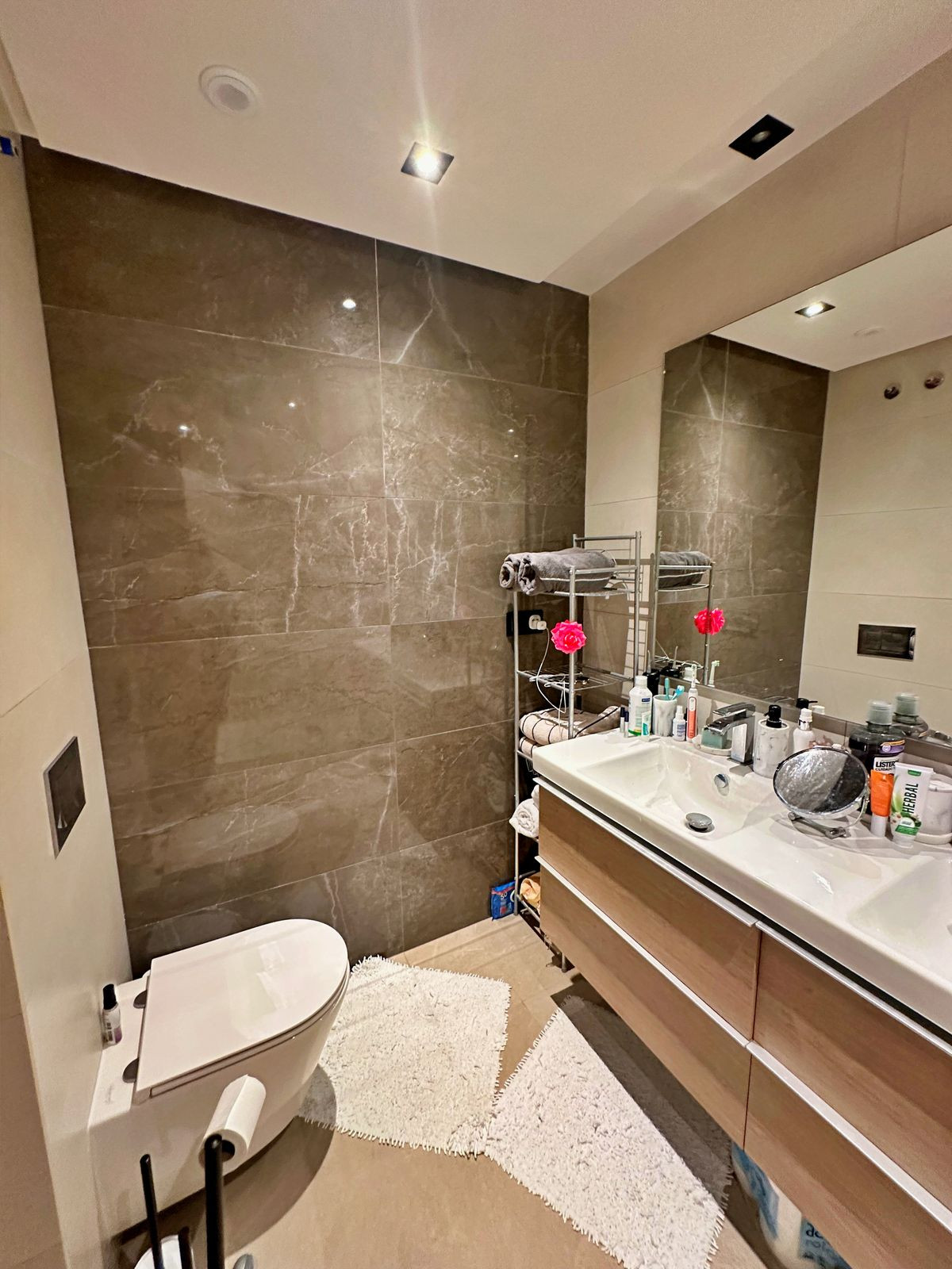 2 Bedroom Apartment in Marbella - Photo 26