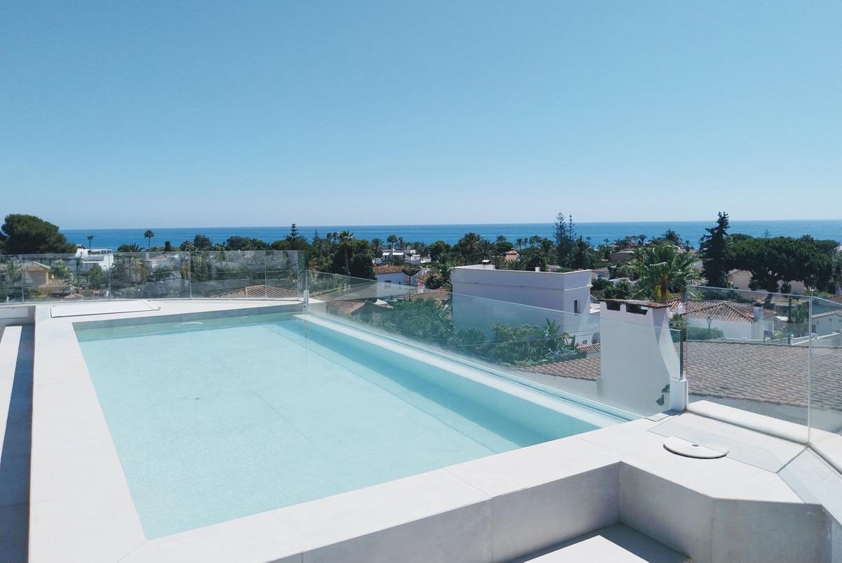 3 Bedroom Villa in Marbella - Photo 24